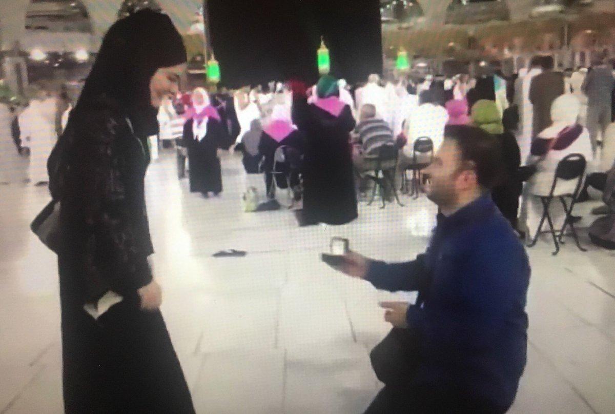 بالفيديو.. “عرض زواج” داخل الحرم المكي يثير ضجة على مواقع التواصل