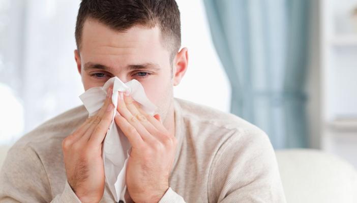 أطباء: المضادات الحيوية لاعلاقة لها بعلاج الإنفلونزا