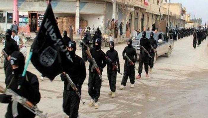 العراق.. “تنظيم الدولة” يحتجز 200 أسرة دروعًا بشرية بالرمادي