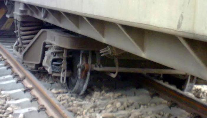 خروج عجلات قطار الإسكندرية عن القضبان دون خسائر