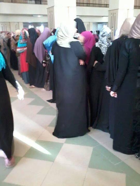 بعد تسمم 1639 طالبة بأزهر أسيوط .. إعلام الانقلاب يضلل