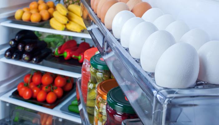 10  أطعمة تتلف بوضعها في الثلاجة