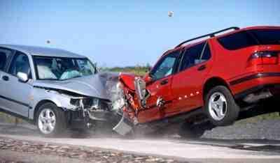 إصابة 5 أشخاص في تصادم سيارتين ببني سويف