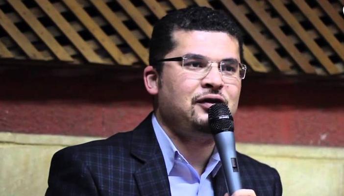 أبو عرب: “السقا ظهر بعد 72 ساعة.. والداخلية لسه بتنفي الإخفاء القسري”