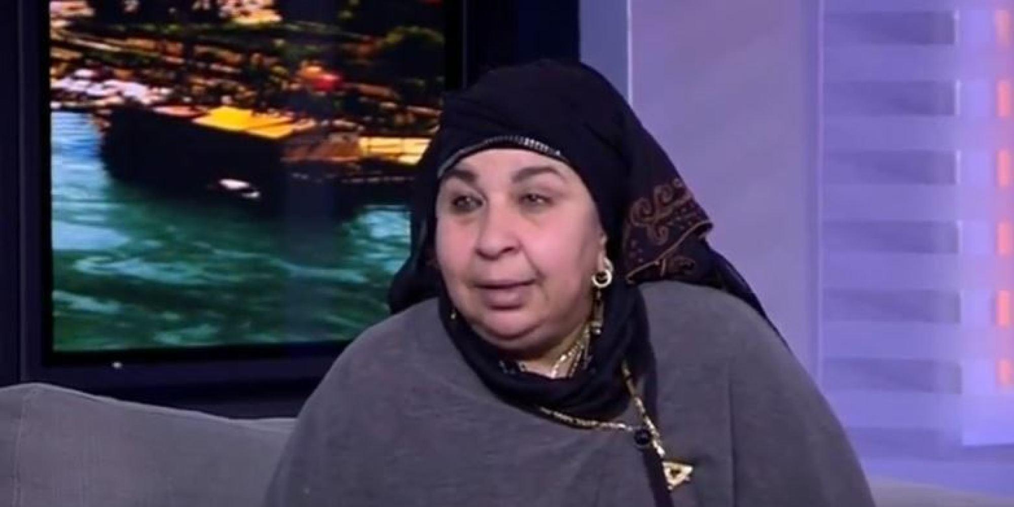 بعد نصيحة “الكلسون”.. بلاغ ضد قناة MBC مصر لاستضافتها فاطمة كشري