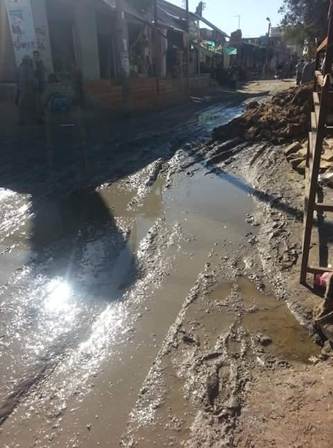 انفجار خط المياه وأهالي “إطسا”: الشوارع غرقت ولم يتحرك مسؤول واحد