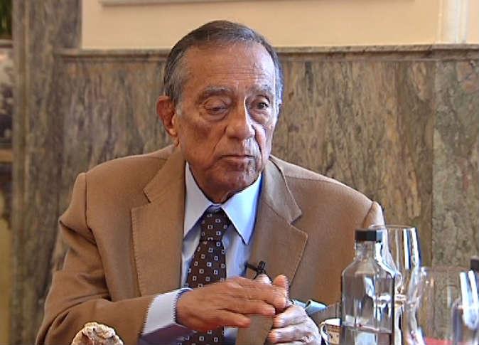 بالفيديو| حسين سالم للمصريين: “مالكومش حاجة عندي”