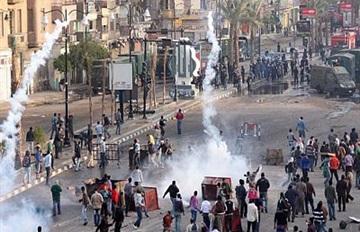 و.س.جورنال: مصر أكثر اضطرابًا في 2014