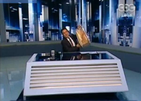 فيديو ..خيري رمضان يشكر الخليجيين لتبرعهم بالملابس المستعملة لمصر