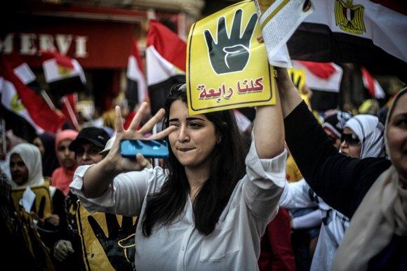 صنداي تايمز: في مصر رقم 4 يؤدي للسجن