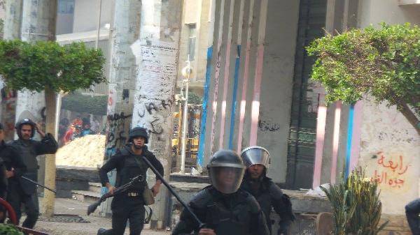 بعد قطر.. إيران تعرب عن قلقها بشأن الأحداث الأخيرة في مصر