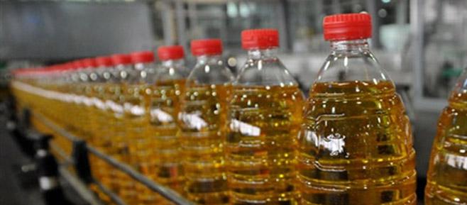 التموين تنذر شركات الزيوت التموينية بفسخ العقود لعدم جودتها