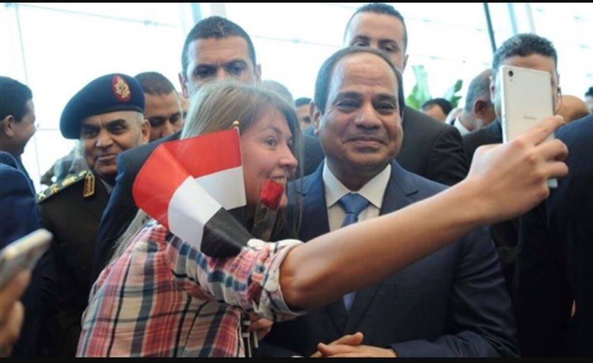 زاروا “يعقوبيان” ومكتبة مدبولي.. وفد سياحي إسرائيلي في قلب القاهرة!