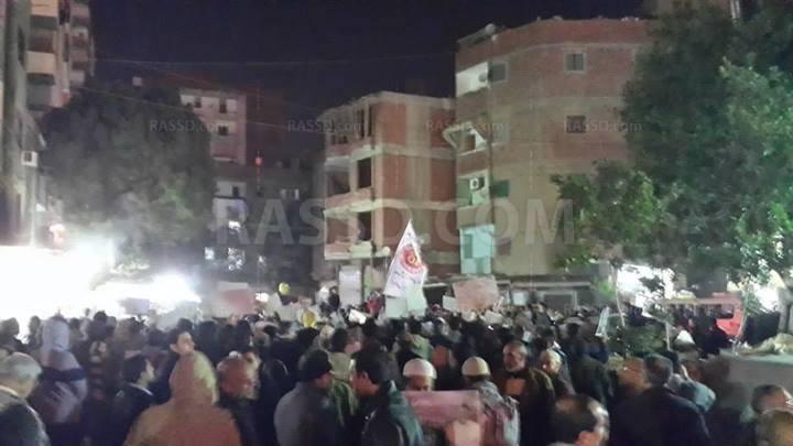 قبيل محاكمة الرئيس..مسيرة مناهضة للانقلاب بالمعادي