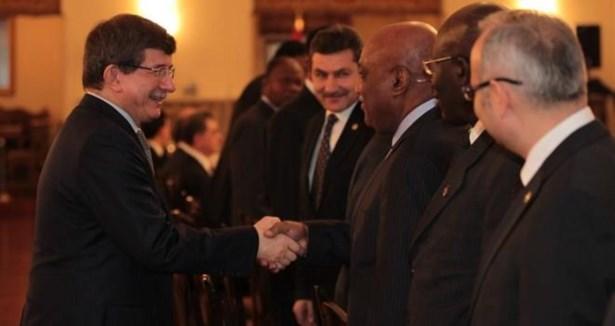 “أوغلو” يلتقي سفراء 27 دولة أفريقية في أنقرة