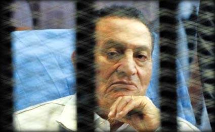 سياسيون ونشطاء يكشفون ما وراء الحكم على مبارك في “القصور الرئاسية”