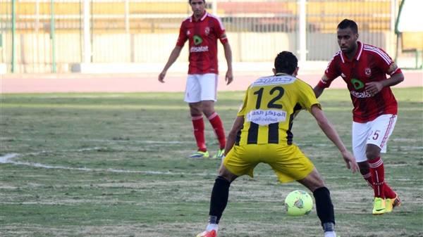 تعرَّف على القنوات الناقلة للقاء الأهلي والمقاولون