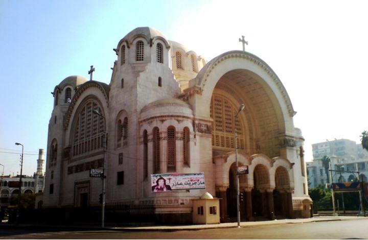 الكنيسة بين التدخل السياسي ومحاولات الهيمنة على البرلمان