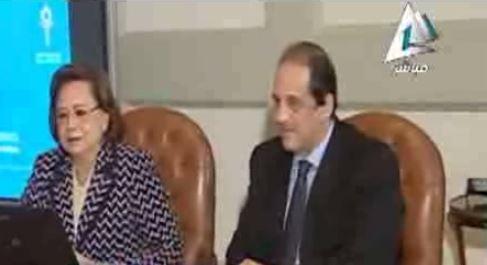 بالفيديوlعباس يحضر اجتماع  السيسي ومحلب دون صفة