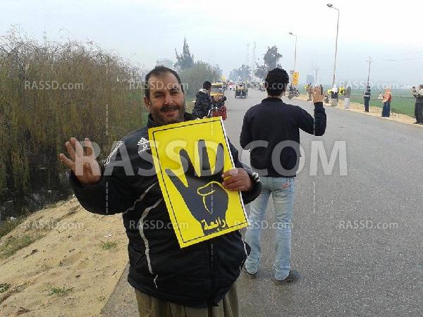 سلاسل بشرية بفاقوس فى أسبوع “إسقاط إستفتاء الدم “