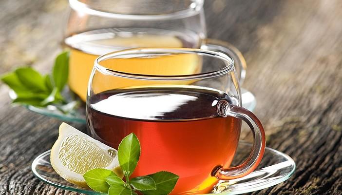 الشاي لعلاج اللثة.. تعرف إلى أفضل الأدوية المنزلية الموجودة في مطبخك