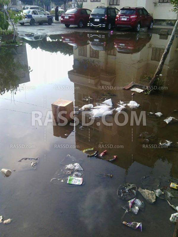 الصرف الصحي يقطع الطريق على طلاب بورسعيد