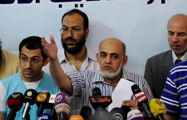 “دعم الشرعية” يدعو للتظاهر يومي الاستفتاء