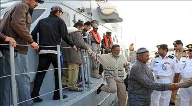 توقيف مركب صيد مصري بالمياه الإقليمية الليبية