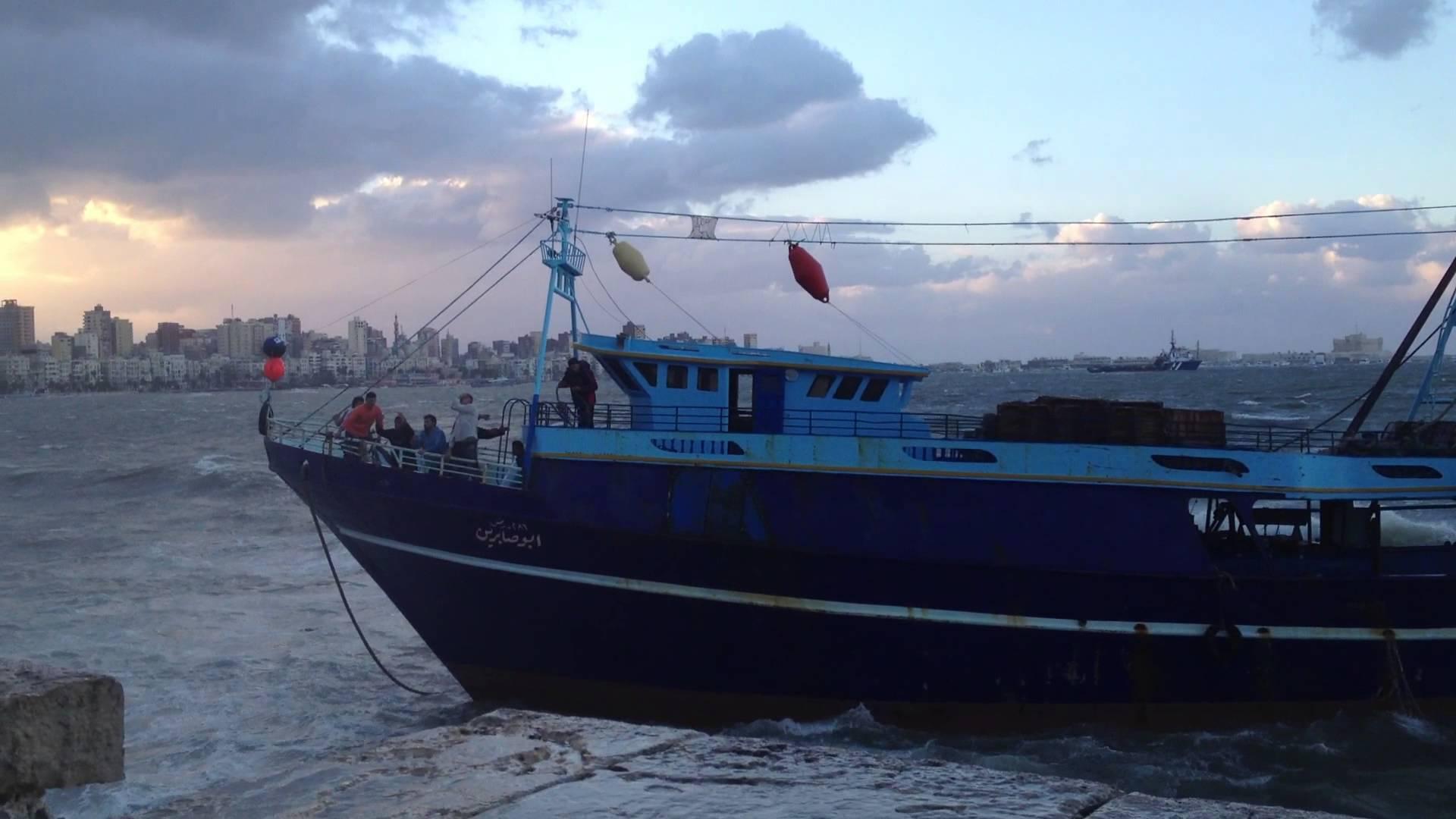 السلطات التونسية تقبض على 17 صيادًا مصريًا