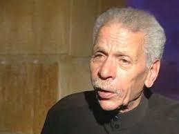 فيديو..هتافات بسقوط العسكر فى تأبين الفاجومى وفصل صوت القناه