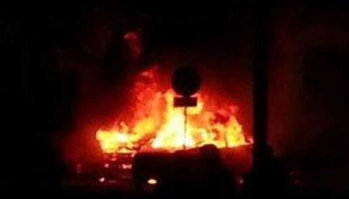 حريق بمحطة أبوقير القديمة يتسبب في فصل التيار بالإسكندرية