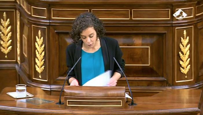 بالصور.. ابنة ثورة “25 يناير” تشرف على انتخاب رئيس النواب الإسباني