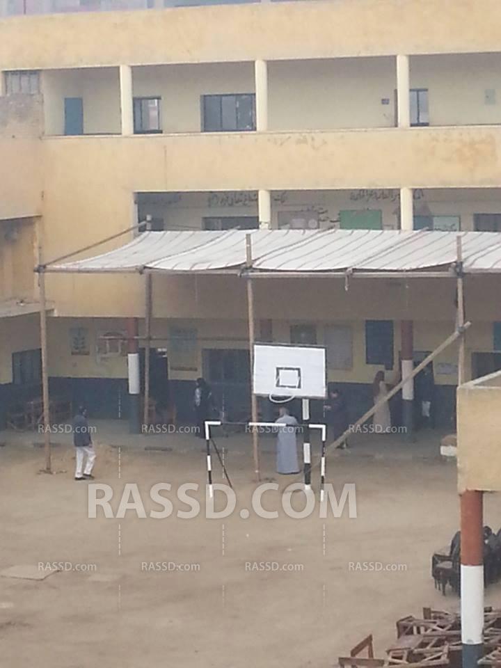 بالصور ..مدرسة بركة السبع بالمنوفية خالية تماما من المشاركين