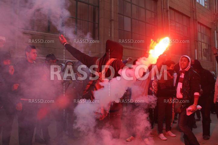 بالصور| طلاب القاهرة يتظاهرون في ذكرى مقتل طالبين داخل الحرم