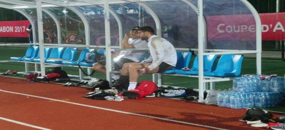 عقب إصابته.. شريف إكرامي يغادر مران المنتخب