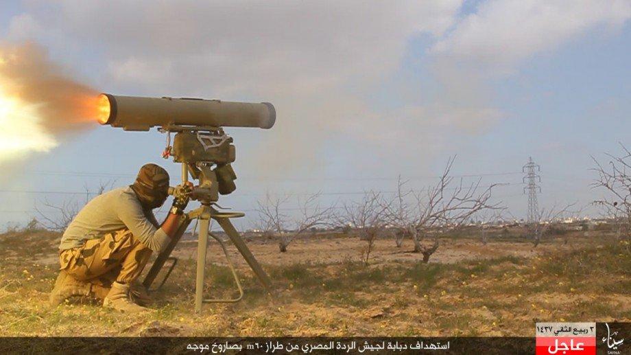 بالصور.. تنظيم الدولة ينشر صورا لهجومه على الجيش المصري وفرار الجنود