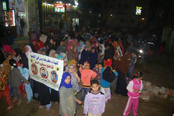 أهالي مطرطارس يهتفون ضد دستور العسكر