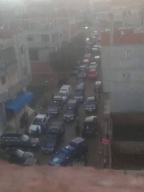 بالصور.. قوات الأمن تقتحم منزل الدكتور مرسي بالعدوة وتعتقل شقيقه