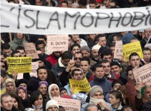 تعرف على “الإسلاموفوبيا”.. من الألف إلى الياء