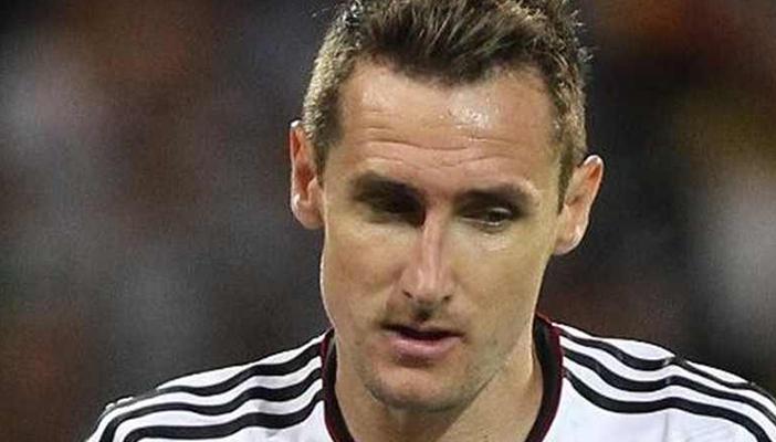 “كلوزة” يدرس الاعتزال نهاية الموسم