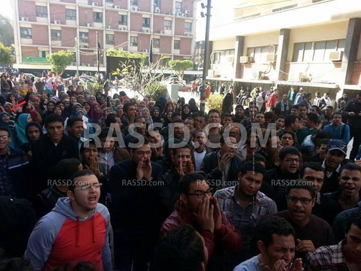 مسيرة لطلاب جامعة سوهاج للمطالبة بالإفراج عن المعتقلين