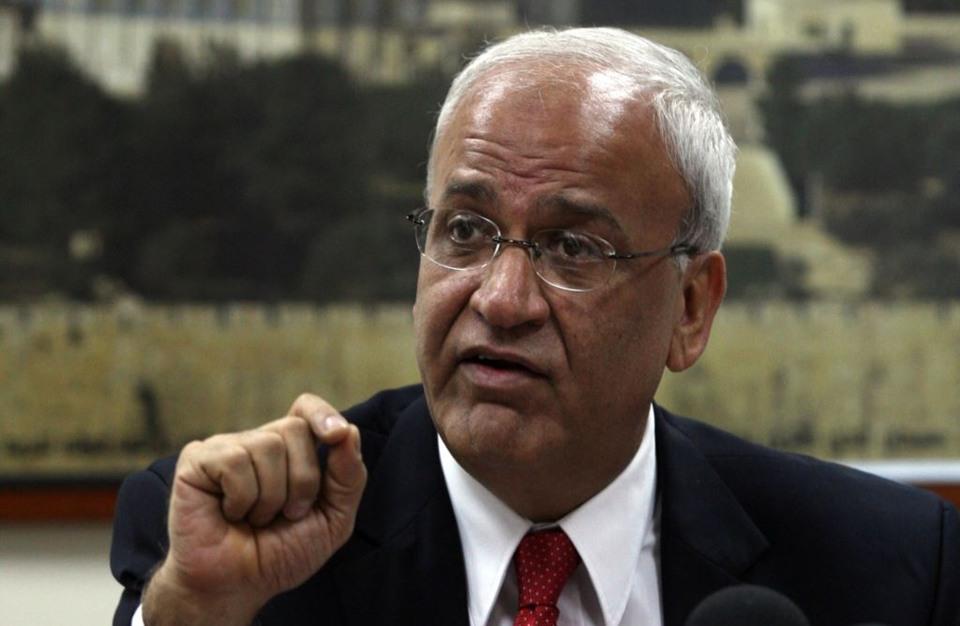 عريقات ينفي اعتقال موظف بمكتبه بتهمة التجسس لصالح “إسرائيل”