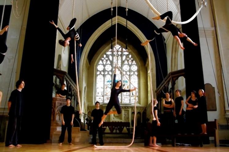 في أوروبا.. كنائس للبيع وثانية للتزلج وثالثة لتناول الخمور!