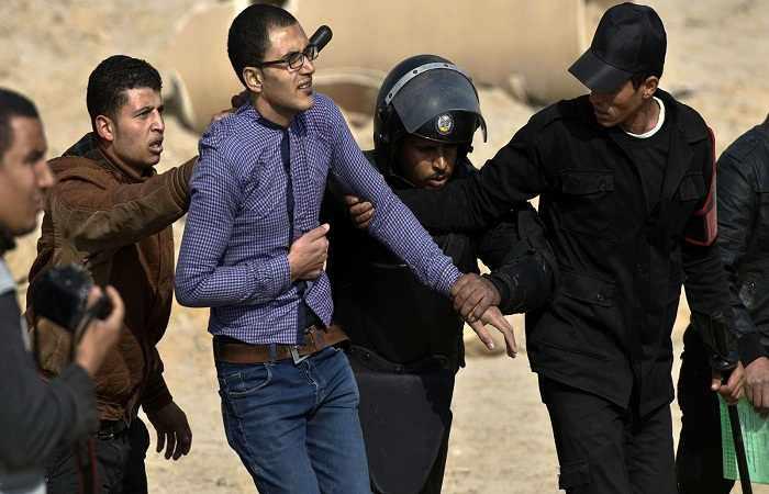 حقوقي لـ “رصد”: حكم الإدارية العليا يسقط التهم عن معتقلي الأرض