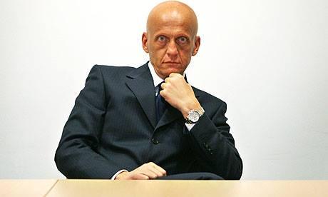 كولينا يساند اقتراح “البطاقات البيضاء” في المباريات