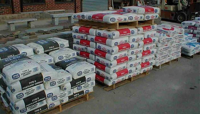 أسعار الحديد والإسمنت تستمر في الاستقرار في السوق المحلية