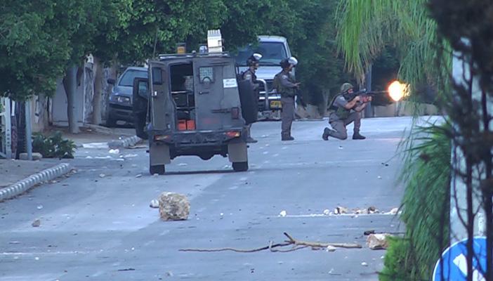 مسلح فلسطيني يصيب جنديًا “إسرائيليًا” بالضفة الغربية ويلوذ بالفرار