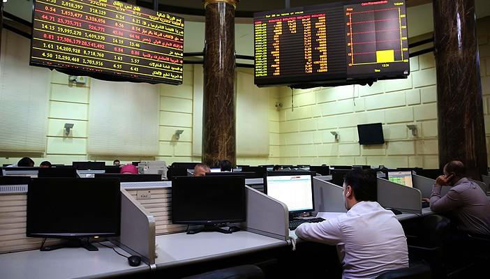 المؤشر الرئيسي للبورصة يتراجع 4.5% في التعاملات الصباحية