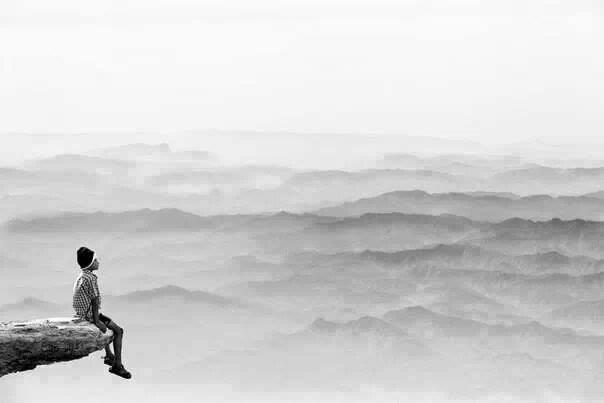 قف على ناصية الحلم … وقاتل