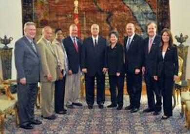 وفد الكونجرس يغادر القاهرة إلى تل أبيب